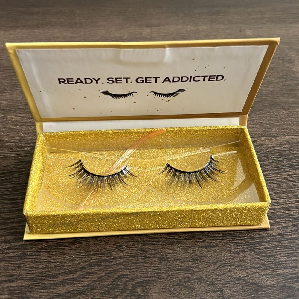 Lashaholic Luxury Lashes - “InstaGlam” - Silk - New!